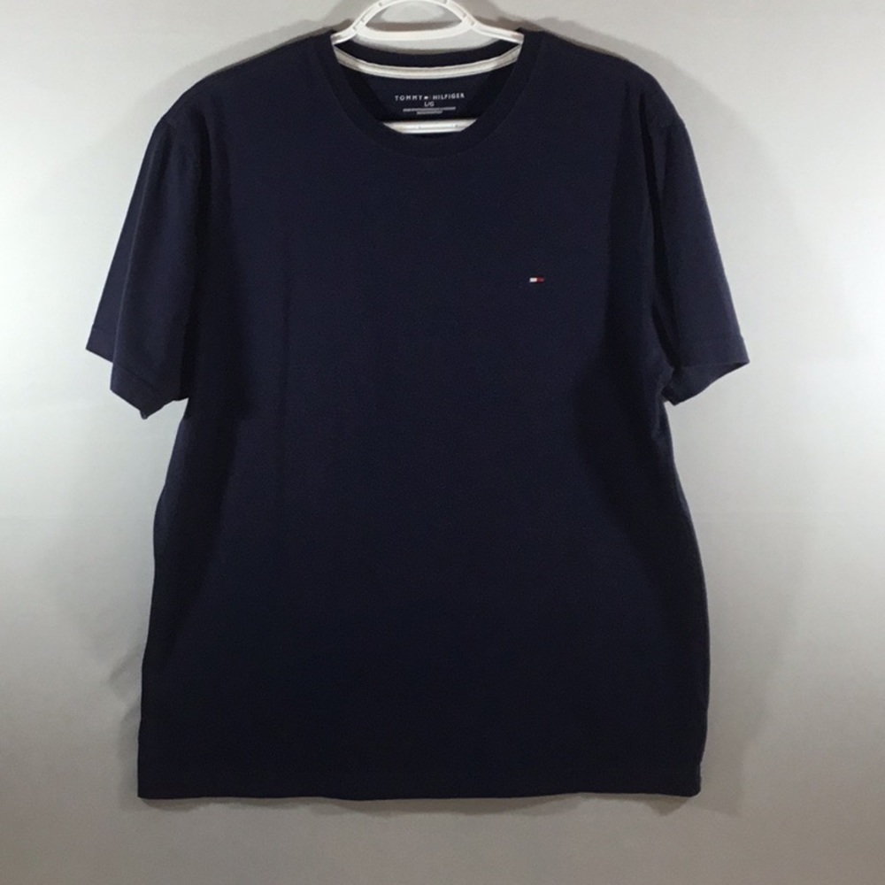 "TOMMY HILFIGER” TEE
